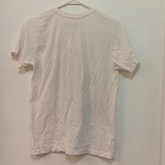 Crunchyroll Manga art t-shirt. "Yuri on ice" black imprint on white t - Picture 5 of 5